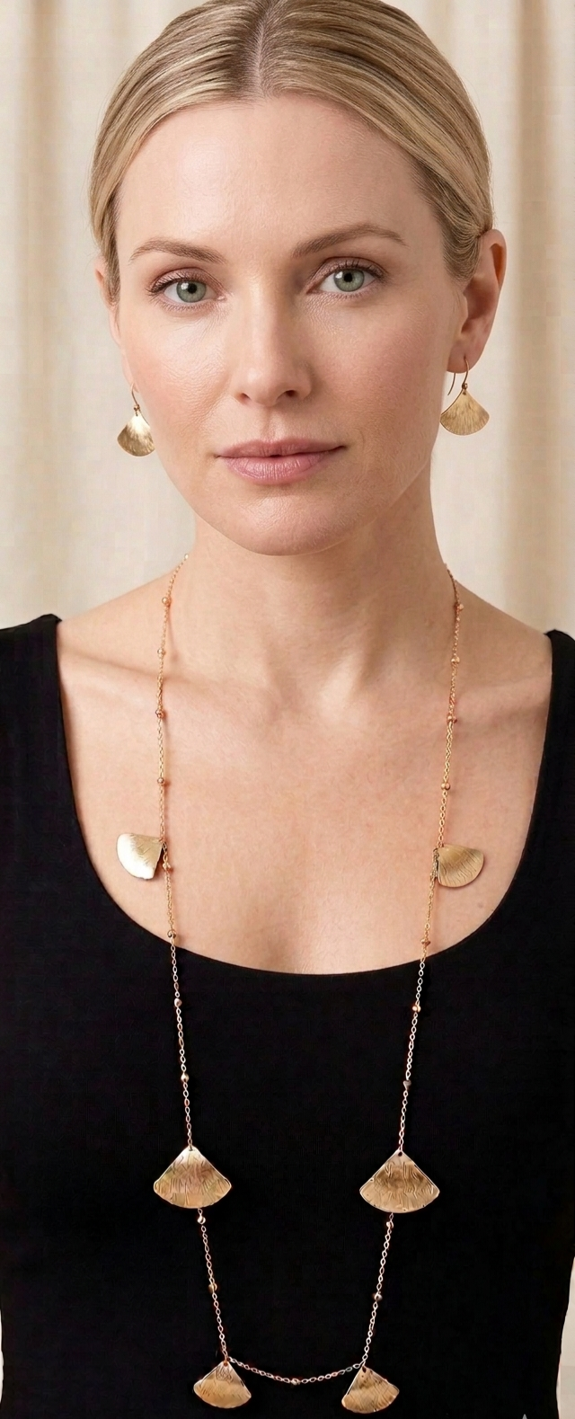 Textured Ginkgo Motif Necklace & Earring Set