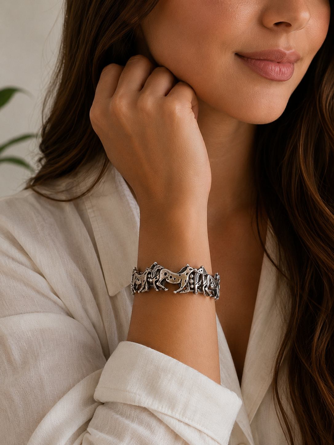 Vintage-Style Oxidized Sterling Silver Wild Horse Link Bracelet
